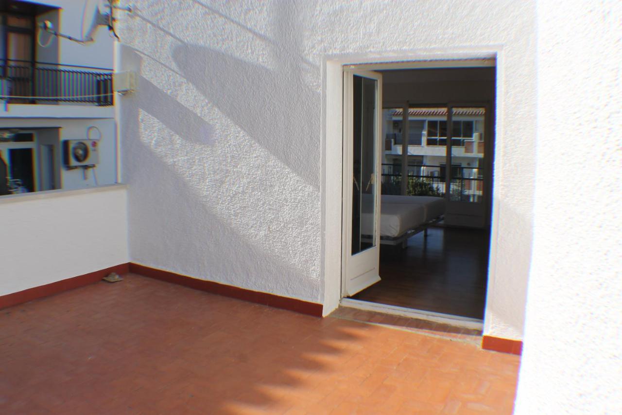 Agi Riu Segre Villa Roses Exterior photo